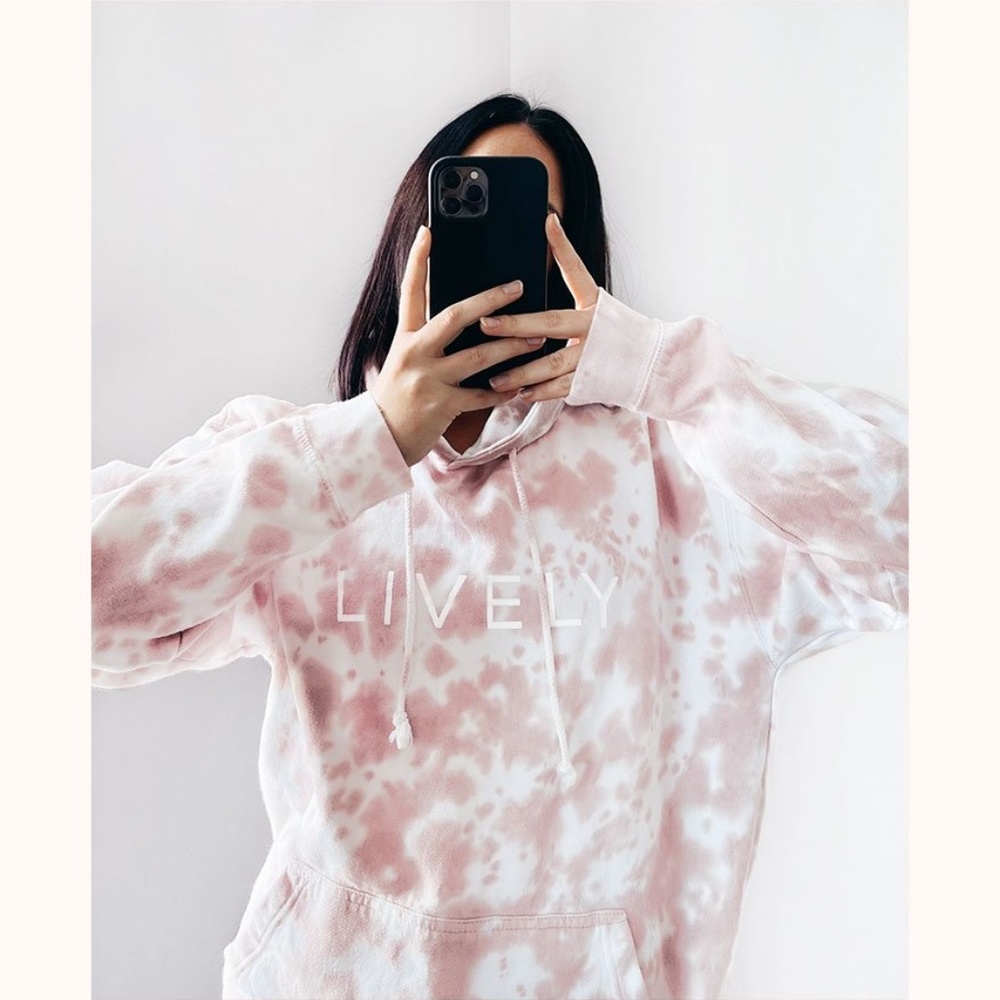 🌸Lively Tie Dye Hoodie